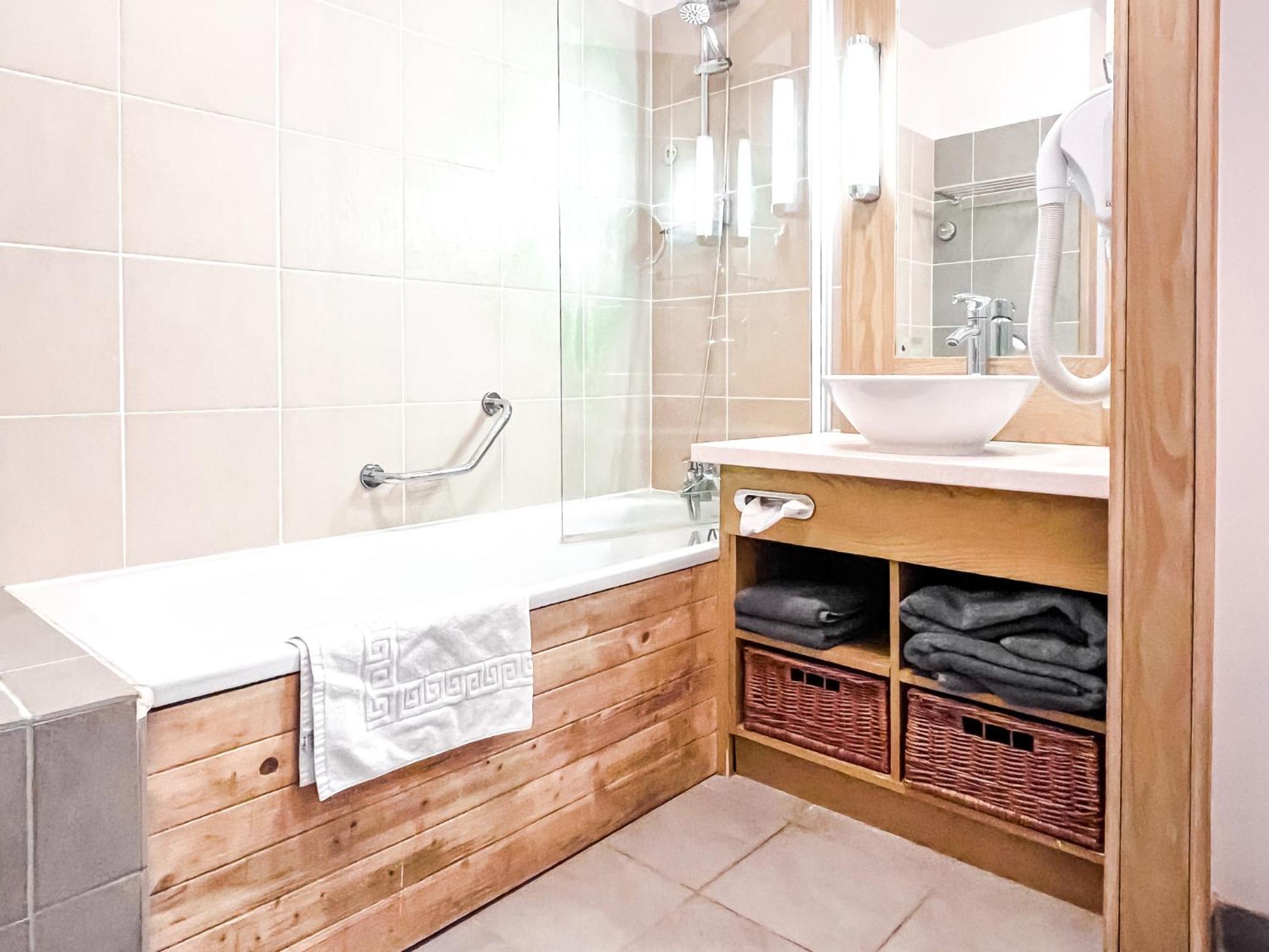 Large One-Bedroom Apartment, Wheelchair Adapted, Les Terrasses D'Eos Flaine Exterior foto
